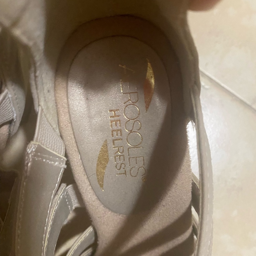 AEROSOLES Beige faux-leather upper Dress party Sandals Block heel Size 6 - Picture 5 of 8